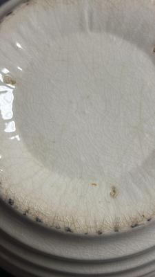 STONEWARE GLAZED BOWL AND VINTAGE COLANDERS