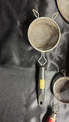 STONEWARE GLAZED BOWL AND VINTAGE COLANDERS