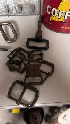 VINTAGE DRENCHING BIT AND OTHER FARM ANIMAL ITEMS