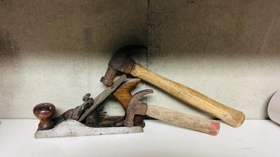 WOOD PLANE AND HAMMERS