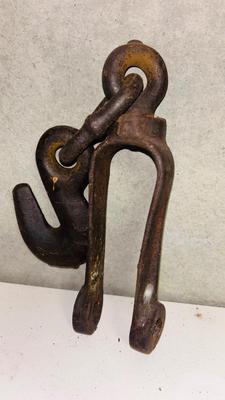 OLD WOODEN PULLEY, CLEVIS AND HOOK AND OTHER TIE DOWNS