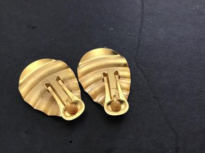 Vintage Enamel Clip ons