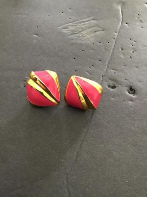 Very nice hot pink JS signed screwback earrings