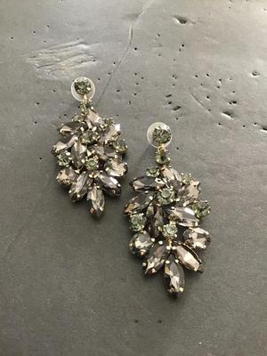 Very nice pair of fashion statement earrings