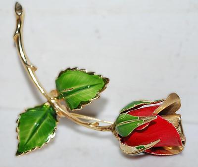 VINTAGE Curved Stem ROSE BROOCH (3" x 1½") -- Marked "Giovanni" -- with Green Leaves and Gold Tone Setting