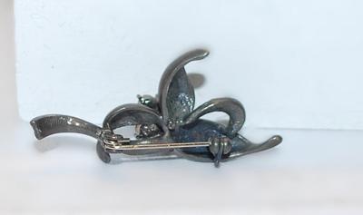 Brushed Silver Colored "Curled Leaves" BROOCH (2" x 1") with Bright Accent Stones on a Dark Silver Tone Setting