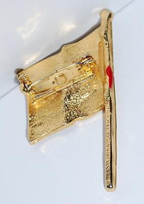 Heavy Enameled USA WAVEY FLAG BROOCH (2" x 1¼") with Gold Colored Pole & Gold Tone Setting