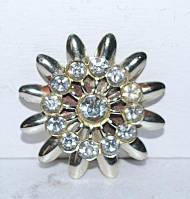 Circle Designed Dozen of Round Clear Beveled Stones BROOCH (1¾" Diam.) with 12 Metal Flower Petals on a Silver Tone Setting
