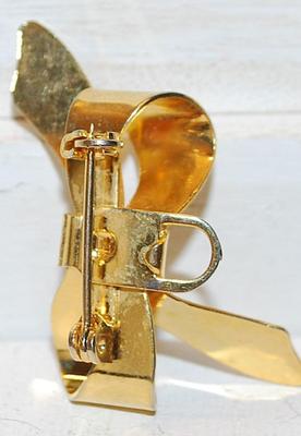 VINTAGE 1950's Bowtie Shaped BROOCH OR PENDANT (1¼" x 1") & Gold Tone (Tin?) Clasp