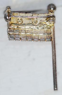 VINTAGE USA Flag BROOCH (1½" x ¾") with Red, White & Blue Stones & Pole on a Silver Tone Setting