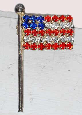 VINTAGE USA Flag BROOCH (1½" x ¾") with Red, White & Blue Stones & Pole on a Silver Tone Setting