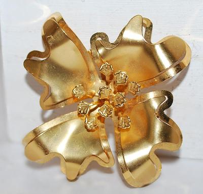 Smooth Gold Colored Metal FLOWER BROOCH (2" x 2") with 10 Inner Petals on a Gold Tone Setting