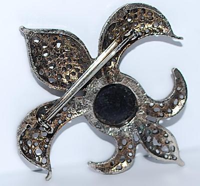 Fleur-de-Lis Style BLACK BROOCH (2½" x 2¼") with Hollowed Design on a Dark Silver Tone Setting
