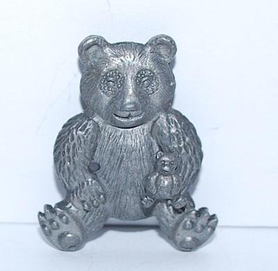 Gray Metal "Mama & Baby Bear" BROOCH (1½" x 1¼") with Detachable Baby on a Silver Tone Setting