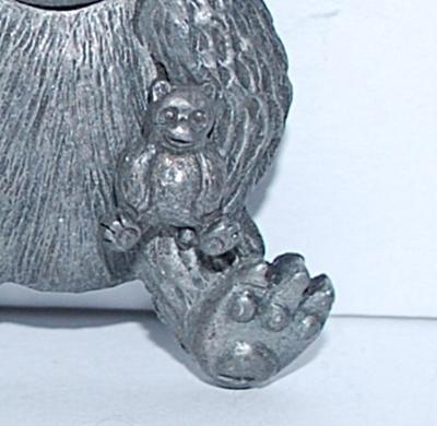 Gray Metal "Mama & Baby Bear" BROOCH (1½" x 1¼") with Detachable Baby on a Silver Tone Setting