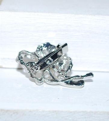 Faux PEARL Center and 9 Accents Clear Stones BROOCH (1¼" x ¾") on a Silver Tone Setting