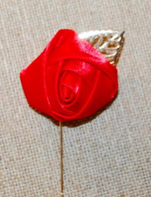 Mens or Ladies Rose BROOCH (3½") with Gold Tone Leaf