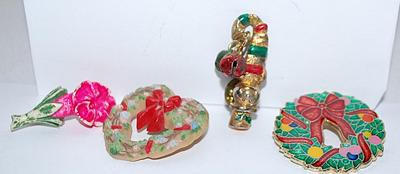Collection of 4 BROOCHES - Wreaths, Pink Flower, and TACK Snowman