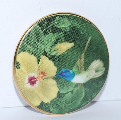Beautiful HUMMINGBIRD BROOCH (1½" Diam.) with Yellow Flower on a Ceramic Base and Gold Tone Pin Clasp