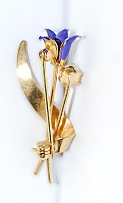 Violet Flower & Faux Pearl BROOCH (1½" x 1") on a Gold Tone Setting