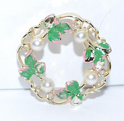 Pink & Green Leaves WREATH BROOCH (1¼" Diam.) with 4 Faux Pearls on a Silver Tone Setting