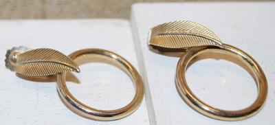 VINTAGE 1950's Drop Gold Tone Earrings (1" Circ.) with Added "Leaf" and Snap-On Clasp