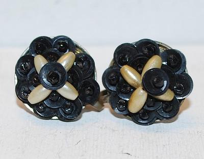 VINTAGE 1940's Hand Made Button Style Earrings (½" Diam.) with Screw Style Clasp