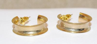 Gold Colored Deep GROOVED ¾ Circle EARRINGS with Stud Post Clasp