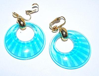 Blue Striped Circle Acrylic EARRINGS (1½" Diam.) Set with a Spring Leverback SNAP Clasp