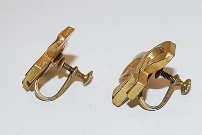 Brushed Gold Colored BOWTIE EARRINGS Set with Screwback Clasp