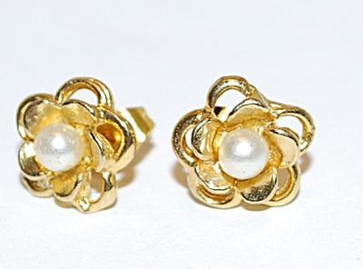 Delicate Gold Colored Single Center Faux PEARL EARRINGS Set with Looped Flower Surround and Stud Post Clasp
