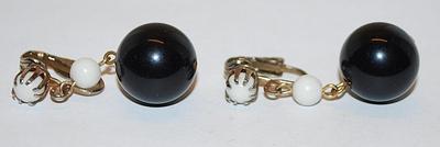 Black & White GLOBES EARRING Set with Gold Tone SNAP Clasp