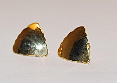 Gold Colored Scalloped Edge TRIANGLE EARRINGS Set with SNAP Clasp