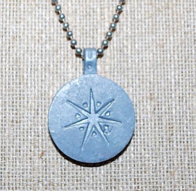 "SUNDISK" PENDANT NECKLACE with REVERSIBLE Star on Simple Silver Tone Necklace Chain 16" L