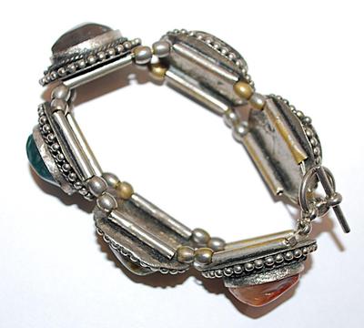 Multi-Colored AGATE STONE BRACELET (2½" Opening) with Metal Globes Oval Surround and a Toggle Clasp