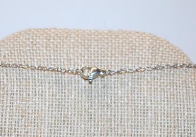 Double Hooked Green HEART Stone PENDANT (½" x ½") on a Silver Tone Necklace Chain 18" L