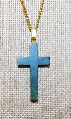 VINTAGE Deep Green "Marble" Style CROSS (1½" x ¾") on a Gold Tone Necklace Chain 24" L