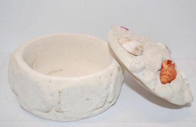 Sand Crafted Covered Jewelry Trinket Box with Real Shell Accents Marked "Cancun, Mexico" 4" Diameter