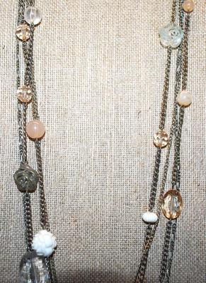 Acrylic White & Clear ROSE FLOWERS NECKLACE with Pink Bead Accents and Lobster Clasp 30" L