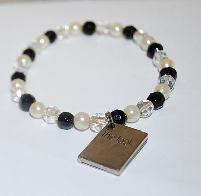 "Mary Kay" 2005-2006 "The Look" Elastic Bead BRACELET (2½"+ Opening) with Black, White and Clear Beads