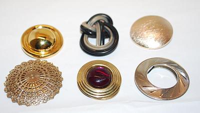 Collection of 6 SCARF/LAPEL CLIPS in Gold, Silver and Acrylic Tones