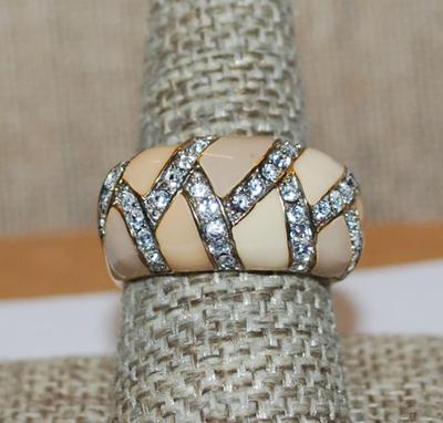 Size 9½ Marked "Jand" - Vintage Party RING with Beige Segments Separated with Swirl Rows of Clear Stones and Gold Tone Band (8.1g)