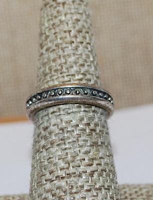 Size 6 Marked "AMANDA ALEC" - Vintage Light PURPLE Beveled Glass Stone RING with Pink Stones on Silver Tone Band (5.0g)