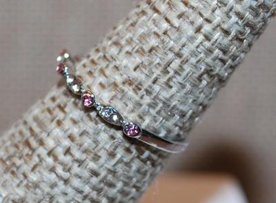 Size 5½ Delicate Pink & Clear Tiny Stones Ring on a Silver Tone Band (0.9g)