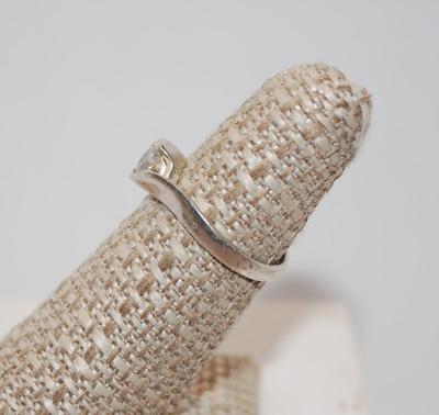 Size 6¼ Solitaire Clear Stone with "Wrap-a-Round" Silver Tone Band (2.4g)