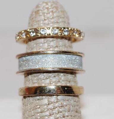 SIZE 6¾ "Guess" Brand 3 Tier Ring with Full and Ground Style Stones on Gold Tone Band (10.3g)
