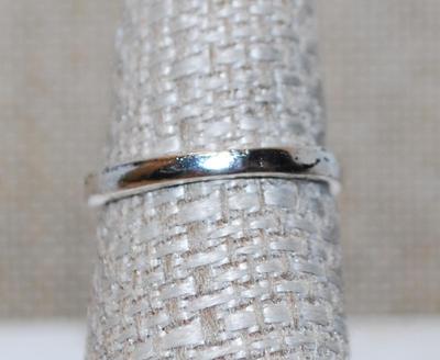 Size 7 All Silver Tone "Mermaid" Ring (2,8g)