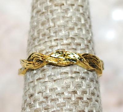 Size 6¼ TOE RING with "Twisted Rows" on a Gold Tone OPEN BAND (1.5g)