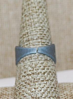 Size 8 Vintage Odd & Interesting Metal "SPIKED" RING with SPLIT BAND (4.6g)