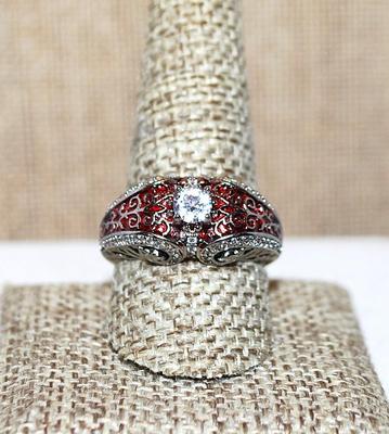 Size 6 Marked .925 "Puffy" CRANBERRY RED Party Ring with a Single Main Clear Round Stone on a Silver Band (5.6g)